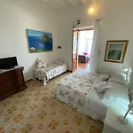فندق مبيت وإفطار Basiluzzo Acquacalda