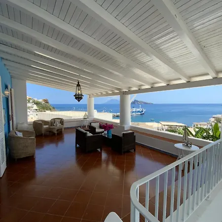 Basiluzzo Bed and Breakfast