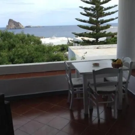 Basiluzzo Bed and Breakfast 4*